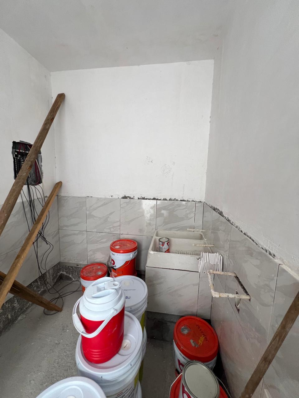 f0d9ade8-3bfe-4fe1-bc02-82532c07f773