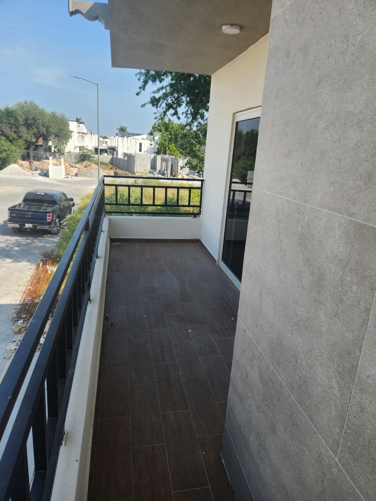 d05e59eb-2bdb-4e34-9a59-d2d11e8c0cd3