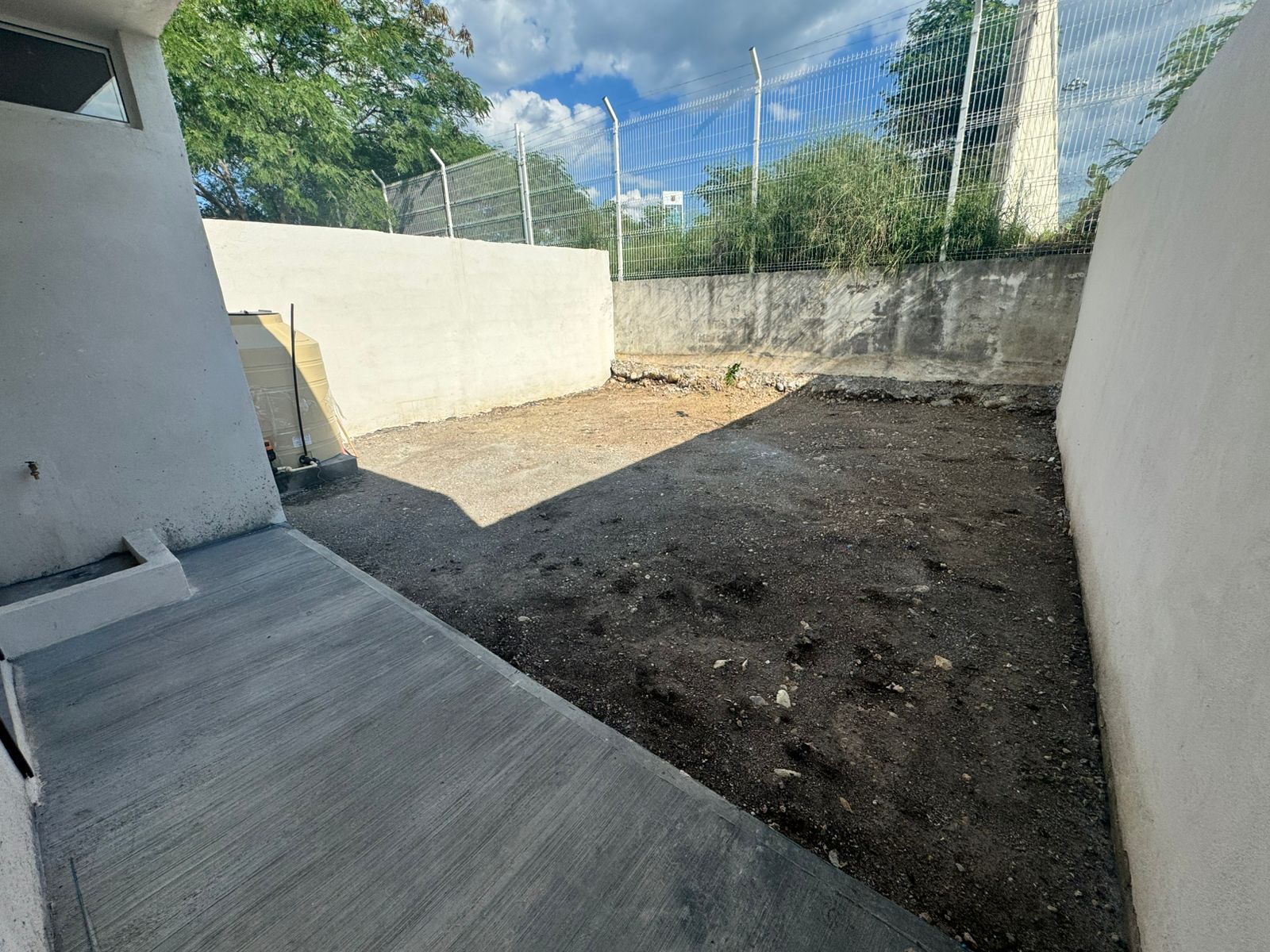 c93eac8f-ef20-408f-94f6-f939ce94026e