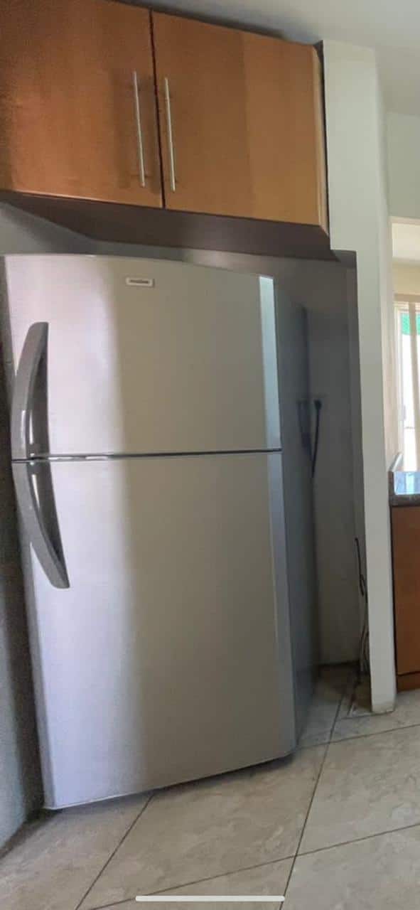 c7305c20-8d39-40f4-917e-413046984367